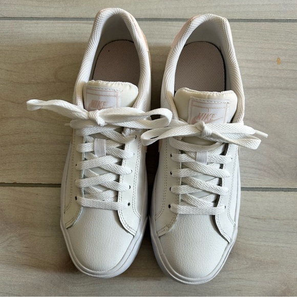 NIKE Court Royale Light Pink & White Sneakers Brand New - Picture 2 of 5